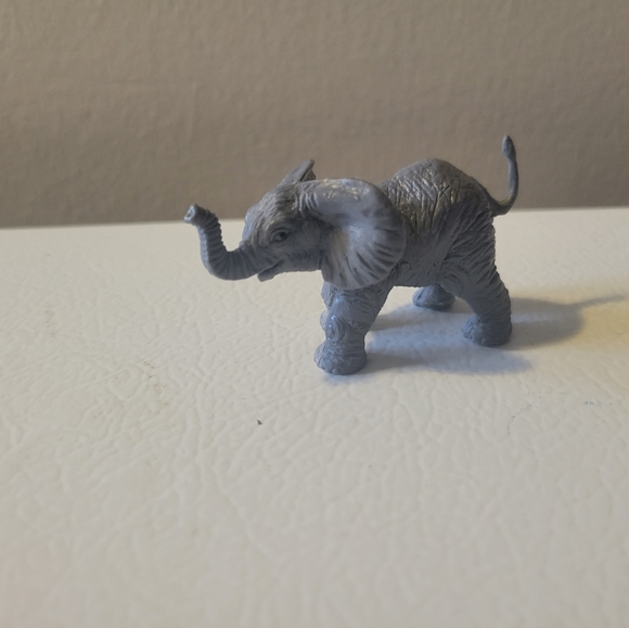 Safari Ltd Elephant Figures - Picture 9 of 10